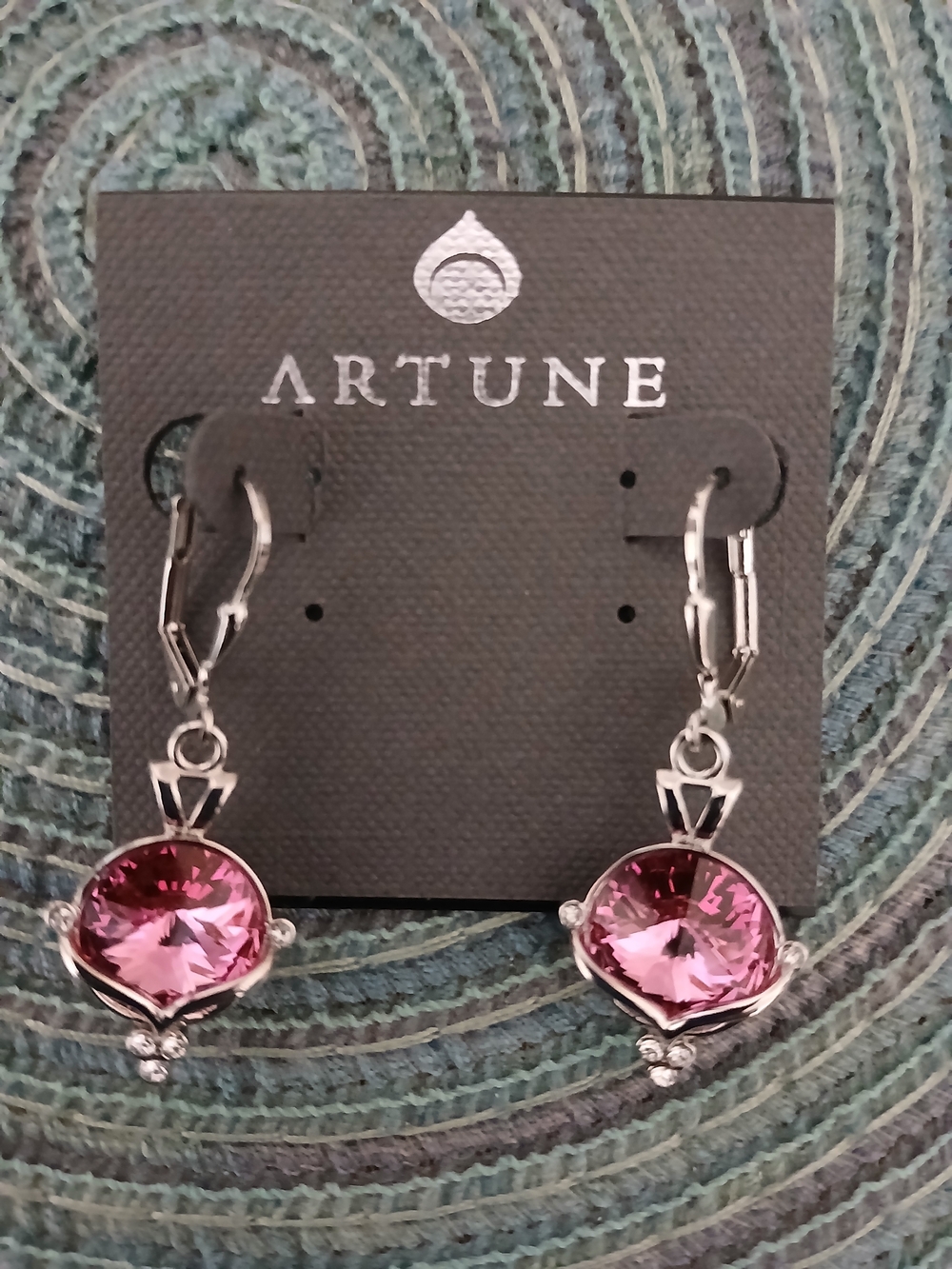 ARTUNE JEWELRY PINK SWAROVSKI CRYSTAL DROP EARRINGS WHITE RHODIUM PLATED